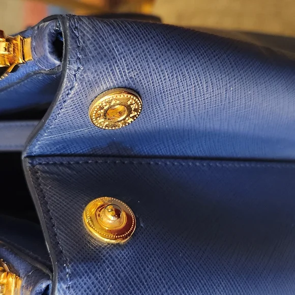Prada Saffiano Lux Galleria Tote – Blue – Excellent Condition w/card - Picture 9 of 16